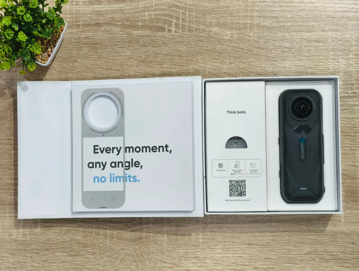 กล้อง Insta360 X5 8K มือสอง พร้อมกล่องและอุปกรณ์