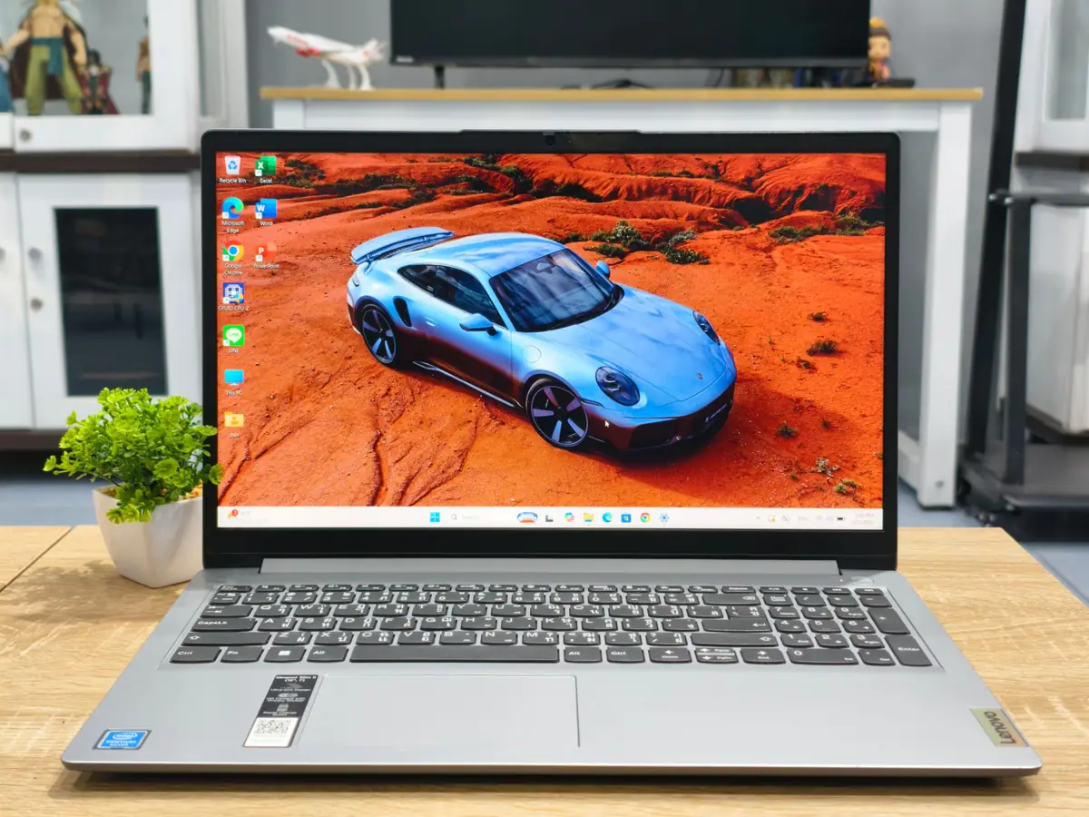โน๊ตบุ๊ค Lenovo 82V7 มือสอง เปิดเครื่องทดสอบหน้าจอ